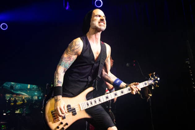 P.J. Farley of Fozzy performs onstage during a concert at Camden™s Electric Ballroom on February 20th, 2026 in London Copyright: xx Fozzy_-17
