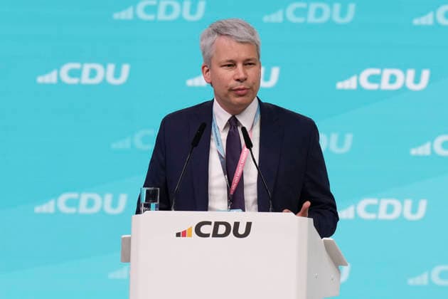 38. Bundesparteitag der CDU Deutschlands in Stuttgart Steffen Bilger, Parlamentarischer Geschaeftsfuehrer der Bundestagsfraktion im Portrait bei seiner Rede beim 38. Bundesparteitag der CDU Deutschlands in der Stuttgarter Messe, Stuttgart, 21.02.2026 Stuttgart Baden-Wuerttemberg Deutschland *** 38 Federal Party Conference of the CDU Germany in Stuttgart Steffen Bilger, Parliamentary Secretary of the Bundestag parliamentary group in portrait during his speech at the 38 Federal Party Conference of the CDU Germany at the Stuttgart Trade Fair Center, Stuttgart, 21 02 2026 Stuttgart Baden Wuerttemberg Germany