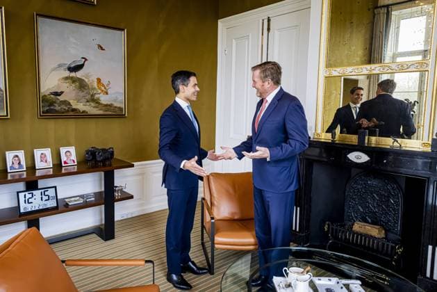 THE HAGUE King Willem-Alexander (R) receives formateur Rob Jetten (D66) at Huis ten Bosch Palace. The D66 political leader has presented his final report to House of Representatives Speaker Thom van Campen and will be sworn in as Prime Minister in two days. PATRICK VAN KATWIJK POOL ANP netherlands out - belgium out  Copyright: xx x551352675x originalFilename: 551352675.jpg
