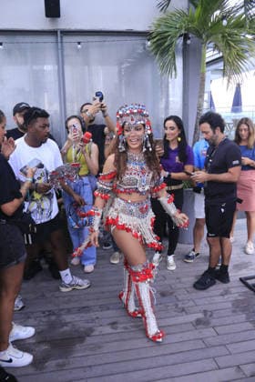 RIO DE JANEIRO, RJ - 21.02.2026: MEGA BLOCO DA ANITTA NO RJ - Anitta performed at Mega Bloco this Saturday (21), in downtown Rio de Janeiro. x2891990x  CarlosxEliasxJunior