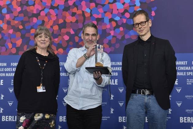 Berlinale 2026 ** NUR FÜR REDAKTIONELLE ZWECKE ** EDITORIAL USE ONLY **<p>Fernando Eimbcke (Regisseur vom Film Moscas ) und Peter Zander bei der Preisverleihung des Berliner Morgenpost Leserpreises anlässlich der Berlinale, im Hotel Hyatt.< p> Deutschland Berlin Berlin Copyright: DavidxHeerde