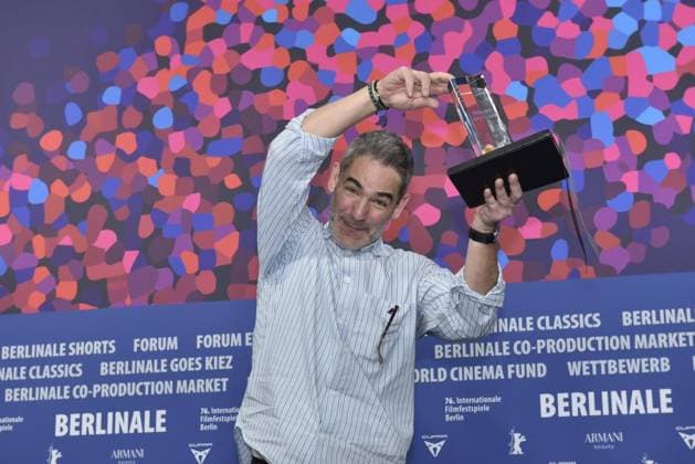 Berlinale 2026 ** NUR FÜR REDAKTIONELLE ZWECKE ** EDITORIAL USE ONLY **<p>Fernando Eimbcke (Regisseur vom Film Moscas ) und Peter Zander bei der Preisverleihung des Berliner Morgenpost Leserpreises anlässlich der Berlinale, im Hotel Hyatt.< p> Deutschland Berlin Berlin Copyright: DavidxHeerde