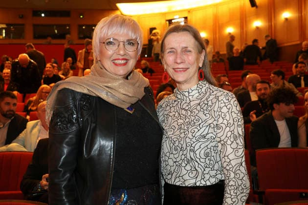 Claudia Roth und Mariette Rissenbeek bei der Verleihung des 40. Teddy Award 2026 auf der Berlinale 2026 76. Internationale Filmfestspiele Berlin in der Volksbühne. Berlin, 20.02.2026