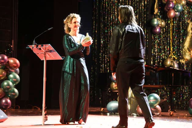 Tricia Tuttle und Celine Sciamma bei der Verleihung des 40. Teddy Award 2026 auf der Berlinale 2026 76. Internationale Filmfestspiele Berlin in der Volksbühne. Berlin, 20.02.2026