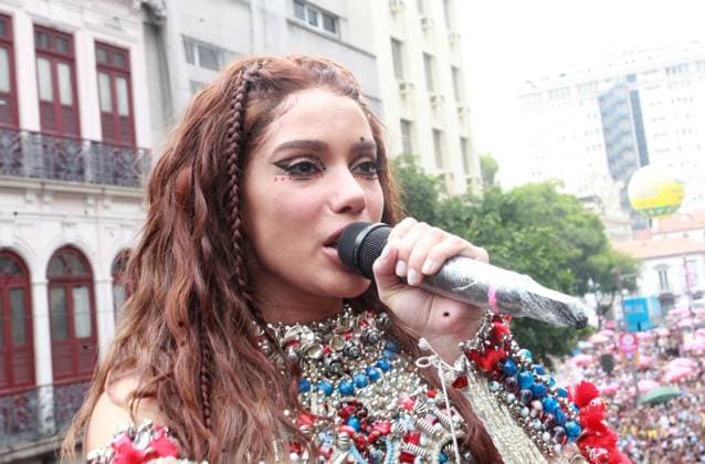 RECORD DATE NOT STATED Anitta s street party draws a huge crowd in downtown Rio de Janeiro. Rio de Janeiro (RJ), 21 02 2026 Carnival Anitta s bloco Singer Anitta parades with her bloco on the Preta Gil circuit, in downtown Rio, this Saturday (21). The trio featured Carlinhos Brown, as well as actresses Juliette, Mariana Ximenes, Rui Barbosa, David Brazil and Ariadna Arantes, who attended the parade. (Foto: Onofre Veras Thenews2 imago images) Anitta s street party draws a huge crowd in downtown Rio de Janeiro.  Copyright: xPicasax