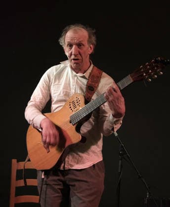 RECORD DATE NOT STATED Reimund Groß, Autor, Schauspieler, Dramaturg, Musiker, bei seinem Programm Wenn der Hahn kei Kopp hat. Ein Gedankenspiel , BAIZ, Schönhauser Allee 26 a, Berlin-Prenzlauer Berg, 18.2.2026