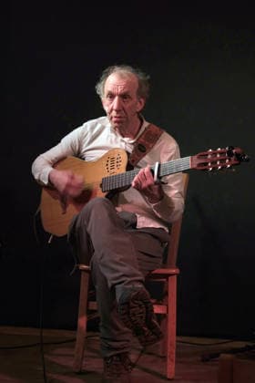 RECORD DATE NOT STATED Reimund Groß, Autor, Schauspieler, Dramaturg, Musiker, bei seinem Programm Wenn der Hahn kei Kopp hat. Ein Gedankenspiel , BAIZ, Schönhauser Allee 26 a, Berlin-Prenzlauer Berg, 18.2.2026