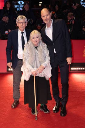 Tom Courtenay, Anna Calder-Marshall and Lance Hammer attend the Award Ceremony Red Carpet of the 76th Berlinale International Film Festival Berlin at Berlinale Palast on February 21, 2026 in Berlin, Germany Award Ceremony Red Carpet of the 76th Berlinale International Film Festival Berlin in Berlin, Germany