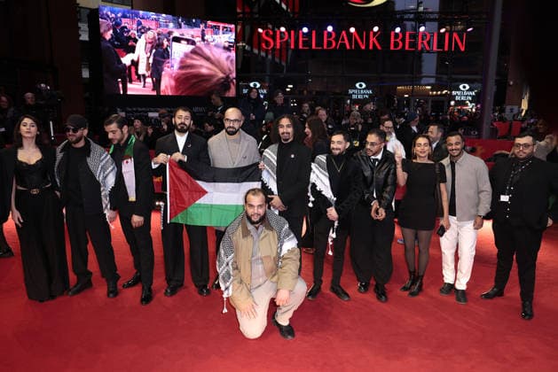 expression of sympathy demonstration for Palestine population attend the Award Ceremony Red Carpet of the 76th Berlinale International Film Festival Berlin at Berlinale Palast on February 21, 2026 in Berlin, Germany Award Ceremony Red Carpet of the 76th Berlinale International Film Festival Berlin in Berlin, Germany