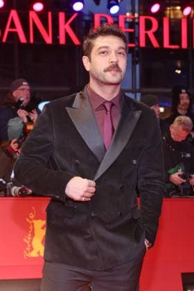 Berlinale Abschluss Gala Furkan Andõ Roter Teppich zur Abschlussgala der 76. Berlinale im Berlinale Palast, Berlin, Datum: 21.02.2026 Copyright: xEventpress Kratschx