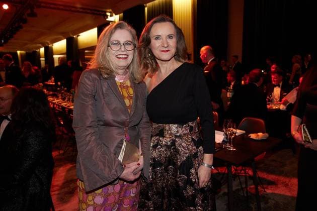 Ball der Wirtschaft 2026 ** NUR FÜR REDAKTIONELLE ZWECKE ** EDITORIAL USE ONLY **<p>Ute Bonde (l, CDU), Verkehrssenatorin, und Sigrid Nikutta kommen zum Ball der Wirtschaft 2026 ins Hotel InterContinental. Bereits zum 74. Mal rollt der Verein Berliner Kaufleute und Industrieller (VBKI) den roten Teppich aus. Deutschland Berlin Berlin Copyright: JoergxCarstensen