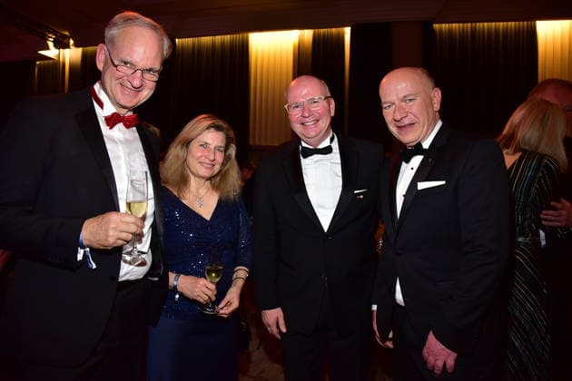 74. Ball des VBKI Berlin 2026 Harald Christ mit Begleitung, neuer Präsident, Kai Wegner, CDU, Markus Voigt, VBKI Präsident verabschiedet sich von seinem Posten bei den Gästen... beim 74. Ball rollt der Verein Berliner Kaufleute und Industrieller (VBKI) im Hotel Intercontionental in Berlin am 21.02.2026