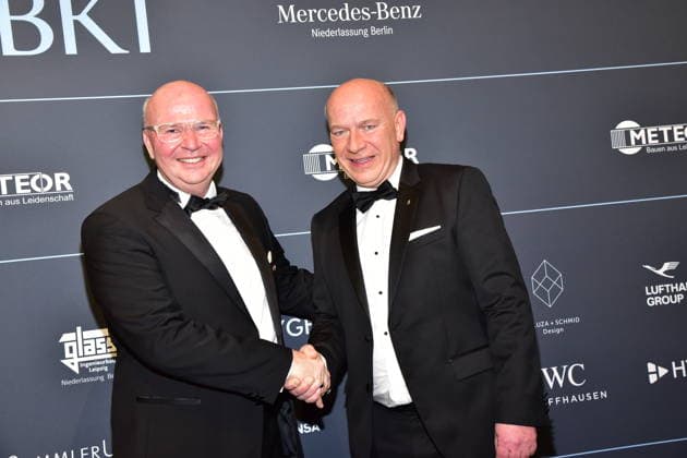 74. Ball des VBKI Berlin 2026 Markus Voigt, VBKI Präsident, Kai Wegner, CDU, Regierender Buergerm.Berlin beim 74. Ball rollt der Verein Berliner Kaufleute und Industrieller (VBKI) im Hotel Intercontionental in Berlin am 21.02.2026