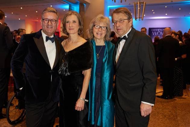 Ball der Wirtschaft 2026 ** NUR FÜR REDAKTIONELLE ZWECKE ** EDITORIAL USE ONLY **<p>Michael Salcher (l-r), KPMG-Partner, Ehefrau Ellen, Susanne Kroemer und Heyo K. Kroemer. Vorstandsvorsitzender CharitÃ Universitätsmedizin, kommen zum Ball der Wirtschaft 2026 ins Hotel InterContinental. Bereits zum 74. Mal rollt der Verein Berliner Kaufleute und Industrieller (VBKI) den roten Teppich aus. Deutschland Berlin Berlin Copyright: JörgxCarstensen