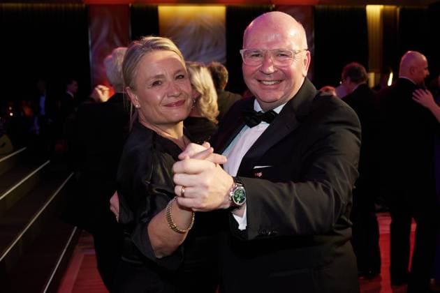 Ball der Wirtschaft 2026 ** NUR FÜR REDAKTIONELLE ZWECKE ** EDITORIAL USE ONLY **<p>Oliver Voigt, VBKI-Präsident, und Ehefrau Mirijam Voigt eröffnen mit einem Tanz den Ball der Wirtschaft 2026 im Hotel InterContinental. Bereits zum 74. Mal rollt der Verein Berliner Kaufleute und Industrieller (VBKI) den roten Teppich aus. Deutschland Berlin Berlin Copyright: JoergxCarstensen