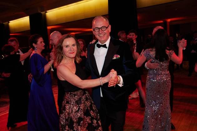 Ball der Wirtschaft 2026 ** NUR FÜR REDAKTIONELLE ZWECKE ** EDITORIAL USE ONLY **<p>Harald Christ und Sigrid Nikutta eröffnen mit einem Tanz den Ball der Wirtschaft 2026 im Hotel InterContinental. Bereits zum 74. Mal rollt der Verein Berliner Kaufleute und Industrieller (VBKI) den roten Teppich aus. Deutschland Berlin Berlin Copyright: JoergxCarstensen