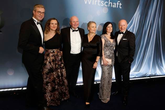 21.02.2026, Senator Stefan Evers, Sigrid-Evelyn Nikutta, Markus Voigt, Ehefrau Mirijam Voigt, Kai Wegner, Katharina Guenther Wuensch, beim 74. VBKI-Ball in Berlin, Hotel Intercontinental, Ball der Wirtschaft,