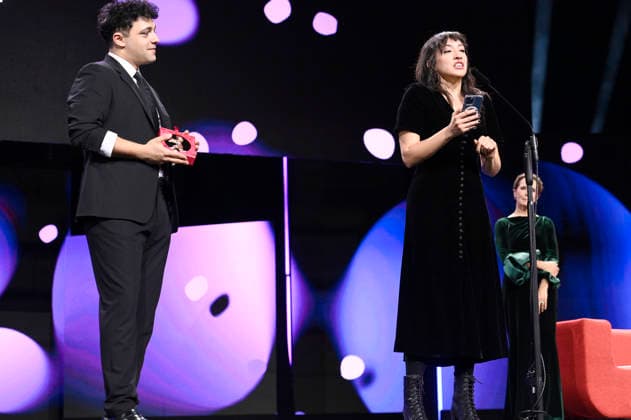 Marie-Rose Osta erhält den Goldenen Bären für den besten Kurzfilm Yawman ma walad Someday a Child bei der Closing Ceremony mit Preisverleihung auf der Berlinale 2026 76. Internationale Filmfestspiele Berlin im Berlinale Palast. Berlin, 21.02.2026