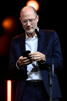 Lance Hammer mit dem Silbernen Bären Jury Preis für Queen at Sea bei der Closing Ceremony mit Preisverleihung auf der Berlinale 2026 76. Internationale Filmfestspiele Berlin im Berlinale Palast. Berlin, 21.02.2026