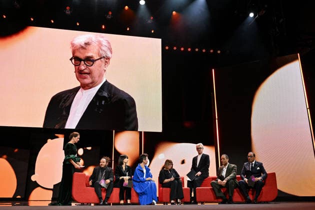 76th Berlin Film Festival Closing Ceremony Show Désirée Nosbusch, Wim Wenders and jury members attending Closing Ceremony Show of the 76th Berlin International Film Festival in Berlin, Germany on 21 February 2026. Photo by Julien Reynaud APS-Medias ABACAPRESS.COM Berlin  Copyright: xReynaudxJulien APS-Medias ABACAx
