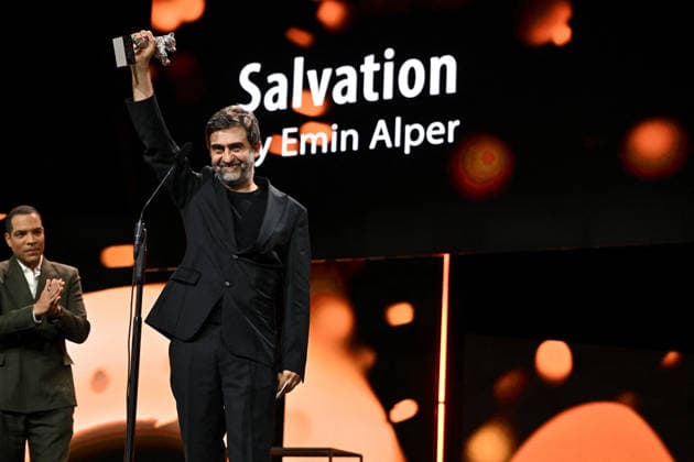76th Berlin Film Festival Closing Ceremony Show Emin Alper attending Closing Ceremony Show of the 76th Berlin International Film Festival in Berlin, Germany on 21 February 2026. Photo by Julien Reynaud APS-Medias ABACAPRESS.COM Berlin  Copyright: xReynaudxJulien APS-Medias ABACAx