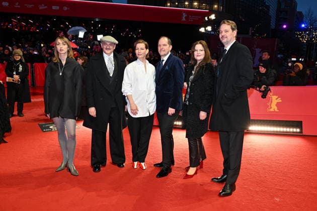 76th Berlin Film Festival Closing Ceremony Caro Braun, Markus Schleinzer, Sandra Hüller, Godehard Giese, Marisa Growaldt and Philipp Worm attending Closing Ceremony of the 76th Berlin International Film Festival in Berlin, Germany on 21 February 2026. Photo by Julien Reynaud APS-Medias ABACAPRESS.COM Berlin  Copyright: xReynaudxJulien APS-Medias ABACAx
