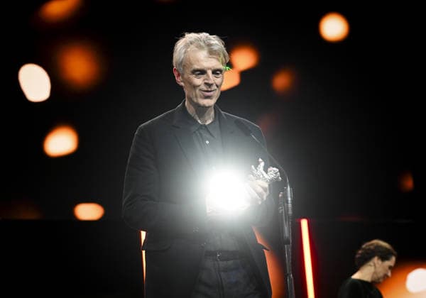 76th Berlin International Film Festival BERLIN, GERMANY - FEBRUARY 21: Director Grant Gee receives the Silver Bear Jury Prize for his film Everybody Digs Bill Evans during the 76th International Berlin International Film Festival (Berlinale) in Berlin, Germany on February 21, 2026 Halil Sagirkaya Anadolu Berlin Germany. Editorial use only. Please get in touch for any other usage.  Copyright: x2026xAnadoluxHalilxSagirkayax