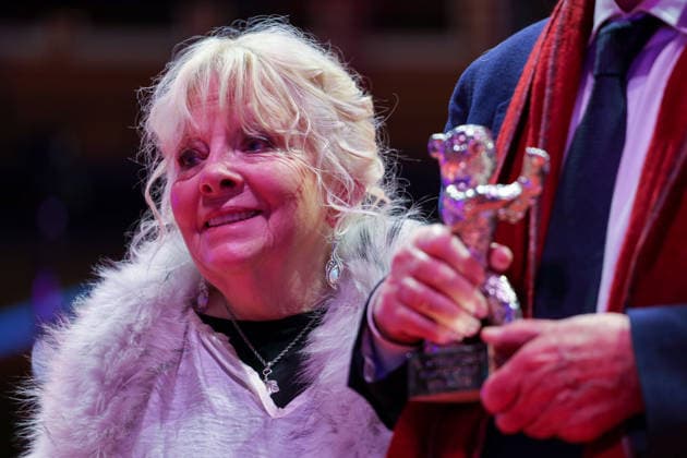 February 21, 2026, Berlin, Germany: Anna Calder-Marshall (L) and Tom Courtenay pose with the Silver Bear for Best Supporting Performance for Queen at Sea after the closing ceremony of the 76th Berlin International Film Festival (Berlinale), Europe s first major film festival of the year, in Berlin. The festival runs from February 12 to 22, 2026. Berlin Germany - ZUMAf146 20260221_zip_f146_038 Copyright: xRouzbehxFouladix
