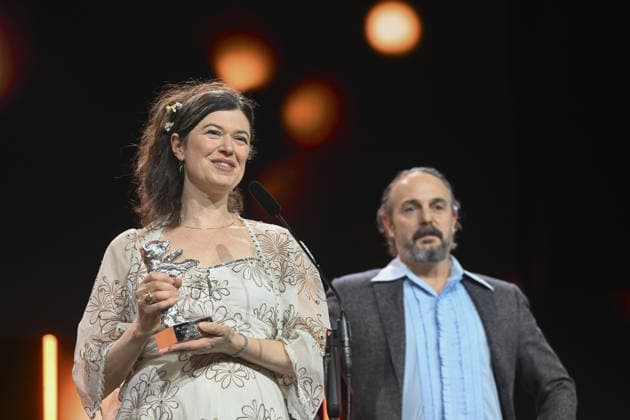 76th Berlin International Film Festival BERLIN, GERMANY – FEBRUARY 21: Anna Fitch and Banker White receive the Silver Bear Award for Best Artistic Contribution for their film Yo (Love is a Rebellious Bird) during the 76th International Berlin International Film Festival (Berlinale) in Berlin, Germany on February 21, 2026. Halil Sagirkaya Anadolu Berlin Germany. Editorial use only. Please get in touch for any other usage.  Copyright: x2026xAnadoluxHalilxSagirkayax