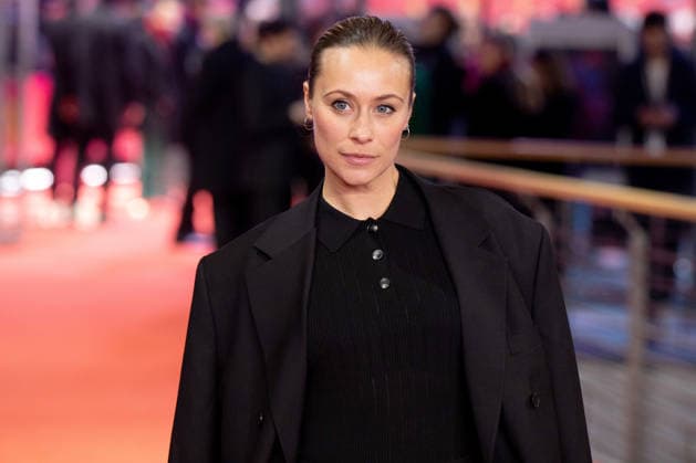 Preisverleihung, Roter Teppich zur Berlinale, Berlin, 21.02.2026 Sina Tkotsch auf dem Roten Teppich vor der Abschlussgala der 76. Berlinale im Theater am Potsdamer Platz Berlin am 21.02.2026. Die 76. Internationalen Filmfestspiele Berlin finden vom 12. bis 22. Februar 2026 statt. Berlin Theater am Potsdamer Platz Copyright: xJensxFinkex
