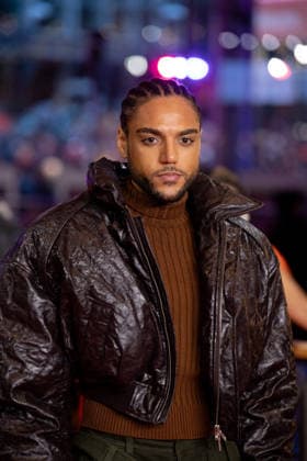 Preisverleihung, Roter Teppich zur Berlinale, Berlin, 21.02.2026 Lamin Leroy Gibba auf dem Roten Teppich vor der Abschlussgala der 76. Berlinale im Theater am Potsdamer Platz Berlin am 21.02.2026. Die 76. Internationalen Filmfestspiele Berlin finden vom 12. bis 22. Februar 2026 statt. Berlin Theater am Potsdamer Platz Copyright: xJensxFinkex