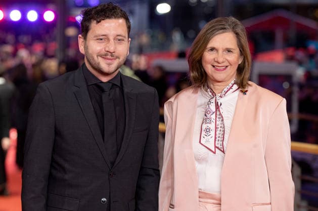 Preisverleihung, Roter Teppich zur Berlinale, Berlin, 21.02.2026 Katrin Goering-Eckardt, Felix Banaszak auf dem Roten Teppich vor der Abschlussgala der 76. Berlinale im Theater am Potsdamer Platz Berlin am 21.02.2026. Die 76. Internationalen Filmfestspiele Berlin finden vom 12. bis 22. Februar 2026 statt. Berlin Theater am Potsdamer Platz Copyright: xJensxFinkex
