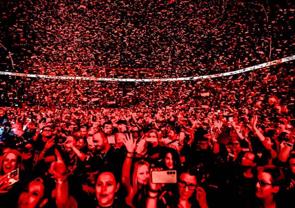 21.02.2026, xlakx, Entertainment, 90s Super Show v.l. Konfetti der 90s Super Show in der Uber Arena Berlin. Berlin