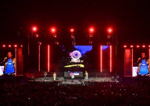 21.02.2026, xlakx, Entertainment, 90s Super Show v.l. Caught in the Act - 90s Super Show in der Uber Arena Berlin. Berlin