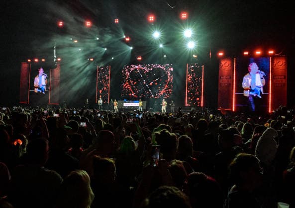 21.02.2026, xlakx, Entertainment, 90s Super Show v.l. Caught in the Act - 90s Super Show in der Uber Arena Berlin. Berlin