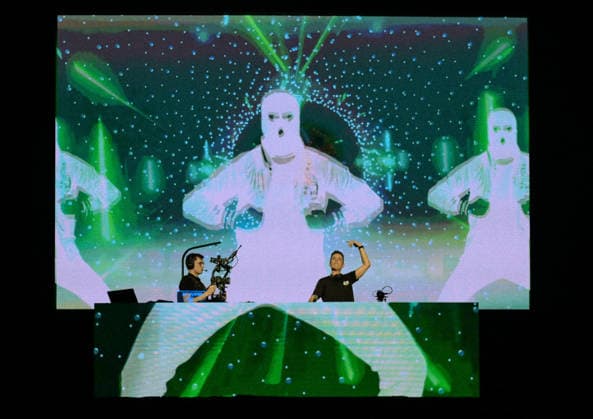 21.02.2026, xlakx, Entertainment, 90s Super Show v.l. Aquagen (Gino Montesano) - 90s Super Show in der Uber Arena Berlin. Berlin