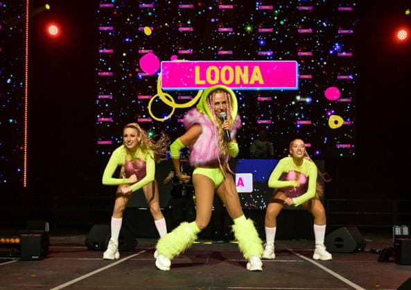 21.02.2026, xlakx, Entertainment, 90s Super Show v.l. Loona (Marie-Jose van der Kolk) - 90s Super Show in der Uber Arena Berlin. Berlin