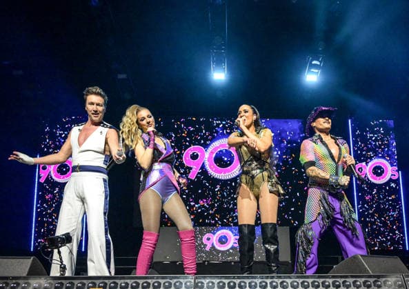 21.02.2026, xlakx, Entertainment, 90s Super Show v.l. Vengaboys - 90s Super Show in der Uber Arena Berlin. Berlin