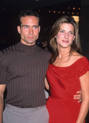 Actress Sandra Bullock Jun 09, 1997; Los Angeles, CA, USA; SANDRA BULLOCK at the Speed 2 Preview with Jason Patrick. Hollywood California USA Copyright: xKathyxHutchinsx