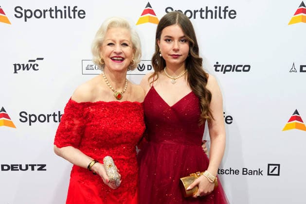 Marika Kilius und ihre Enkeltochter Lilly beim Ball des Sports am 21.02.2026 in Frankfurt Ball des Sports 2026 in Frankfurt a. Main