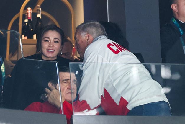 Winter Olympics - Ice Hochey - Queen Of Thailand At USA v Canada Queen of Thailand Suthida Bajrasudhabimalalakshana during the Men s Gold Medal match between Canada and the United States on day 16 of the Milano Cortina 2026 Winter Olympic games at Milano Santagiulia Ice Hockey Arena on February 22, 2026 in Milan, Italy. Photo by Alexis Jumeau ABACAPRESS.COM Milan Italy  Copyright: xJumeauxAlexis ABACAx