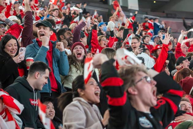 February 22, 2026, Toronto, On, CANADA: Fans at a watch party at Scotiabank Arena react as they watch the gold medal Olympic men s ice hockey game between Canada and the United States, in Toronto, on Sunday, Feb. 22, 2026. Toronto CANADA  - ZUMAc35_ 20260222_zaf_c35_070 Copyright: xEduardoxLimax