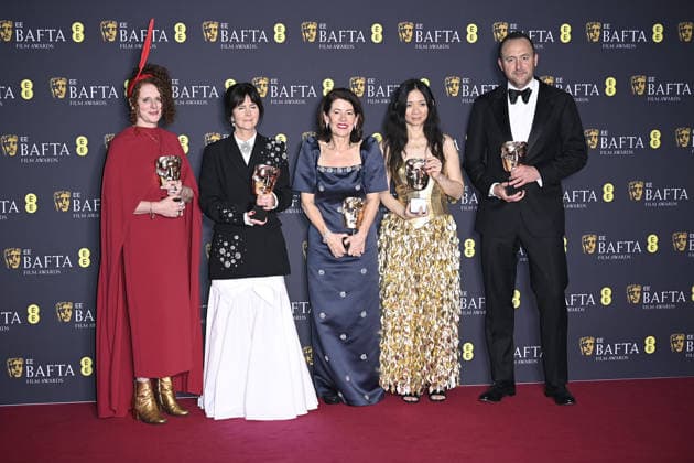 2026 EE BAFTA Film Awards, Royal Festival Hall, London, UK, 22 February 2026. Maggie O Farrell, Liza Marshall, Pippa Harris, Chloe Zhao and Nicolas Gonda in the winners press room at the 2026 EE BAFTA Film Awards, Royal Festival Hall, London, UK, 22 February 2026., Credit:Justin Ng Avalon United Kingdom, London  Copyright: xJustinxNgx xAvalonx 1077463052