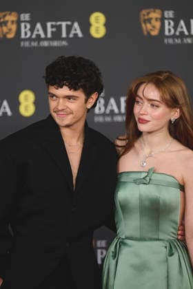 February 22, 2026, London, England, England: SADIE SINK AND MILES CATON attend the Red Carpet as the BAFTA Awards 2026 in London. London England - ZUMAg279 20260222_zip_g279_068 Copyright: xAlessandroxGalatolix