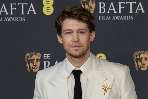 February 22, 2026, London, England, United Kingdom: JOE ALWYN attends the red carpet during the EE BAFTA Film Awards 2026 ceremony at The Royal Festival Hall. London United Kingdom  - ZUMAs371 20260222_zip_s371_099 Copyright: xWiktorxSzymanowiczx