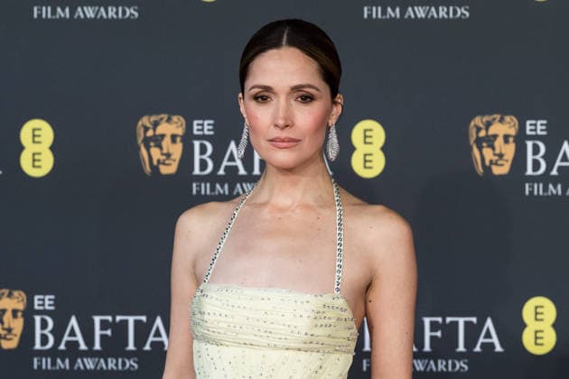 February 22, 2026, London, England, United Kingdom: ROSE BYRNE attends the red carpet during the EE BAFTA Film Awards 2026 ceremony at The Royal Festival Hall. London United Kingdom  - ZUMAs371 20260222_zip_s371_146 Copyright: xWiktorxSzymanowiczx