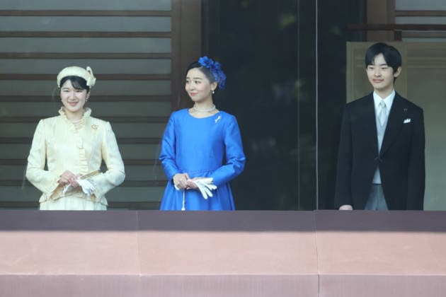 February 23, 2026, Tokyo, Japan: (L to R) PRINCESS AIKO, PRINCESS KAKO of Akishino and PRINCE HISAHITO of Akishino attend Emperor Naruhito s birthday celebration at the Imperial Palace, where crowds gathered to honor this special occasion. Tokyo Japan  - ZUMAm191 20260223_aap_m191_015 Copyright: xRodrigoxReyesxMarinx