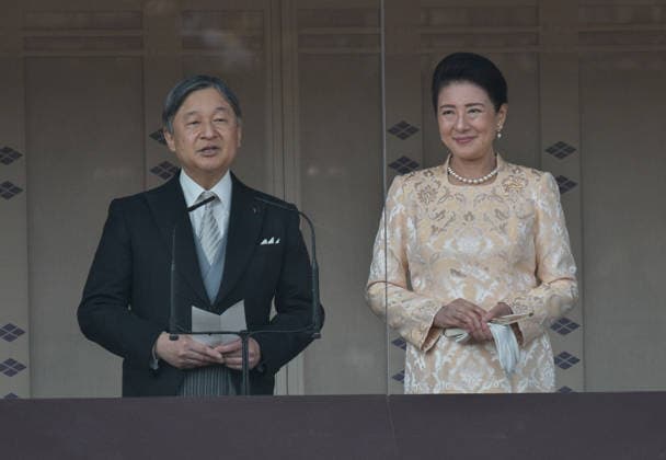 Japan s Emperor Naruhito(L) delivers his message during Emperor Naruhito s 66th birthday greeting at the East Plaza, Imperial Palace in Tokyo, Japan on Monday, February 23, 2026.  TKP2026022317 KEIZOxMORI