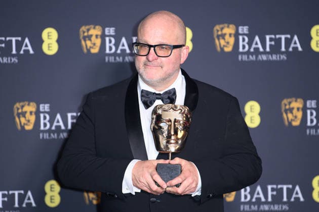 EE BAFTA Film Awards 2026 Winners - Royal Festival Hall, Southbank, London Michael Bauman poses with his BAFTA for Best Cinematography for the film One battle After Another in the Winners Room at the EE BAFTA Film Awards 2026 at Royal Festival Hall, Southbank in London, England, UK on Sunday 22 February, 2026., Credit:Justin Ng Avalon UK, England, London, Royal Festival Hall, Southbank Copyright: xJustinxNgx xAvalonx 1077638477