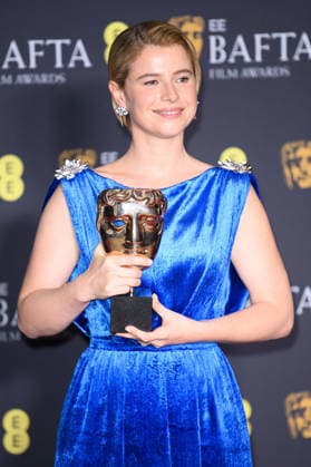 EE BAFTA Film Awards 2026 Winners - Royal Festival Hall, Southbank, London Jessie Buckley poses with her BAFTA for Best Actress for the film Hamnet in the Winners Room at the EE BAFTA Film Awards 2026 at Royal Festival Hall, Southbank in London, England, UK on Sunday 22 February, 2026., Credit:Justin Ng Avalon UK, England, London, Royal Festival Hall, Southbank Copyright: xJustinxNgx xAvalonx 1077638599
